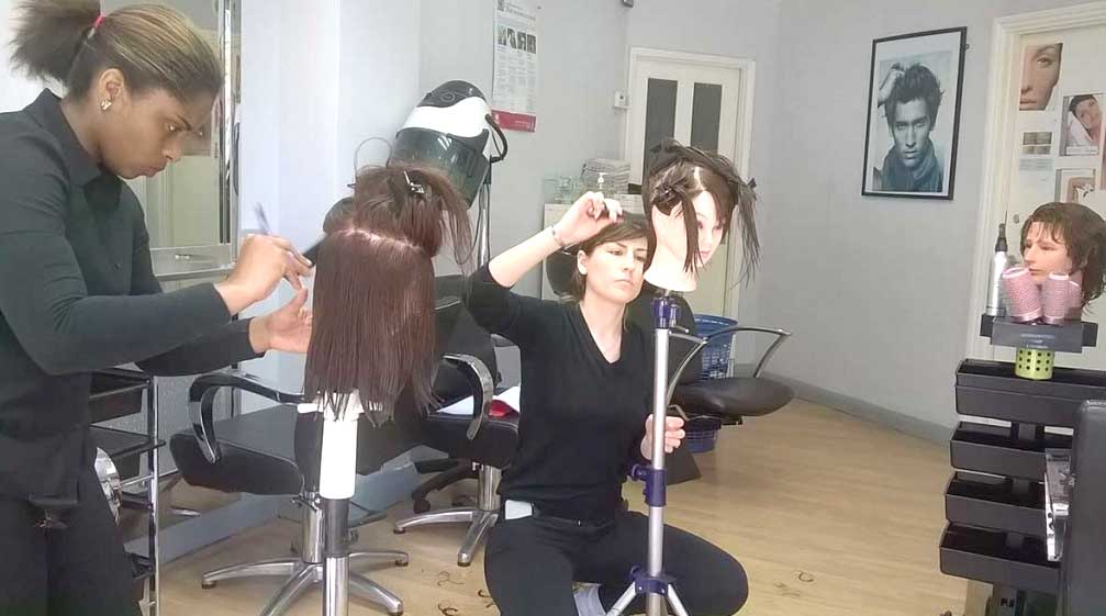 Hairdresser course finder in the UK 