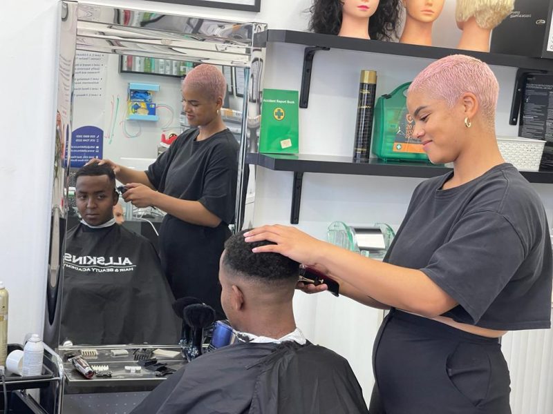 Afro-barbering Course Break Into the Industry