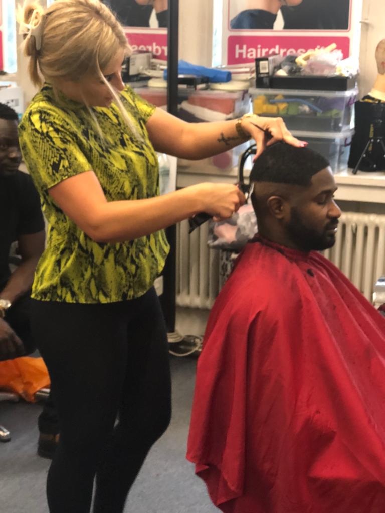 How much does It cost to take a barber course in the UK?