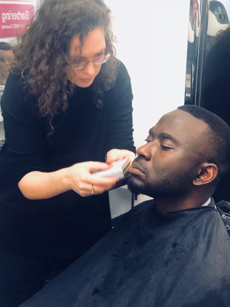 How to book an afro barber course in UK